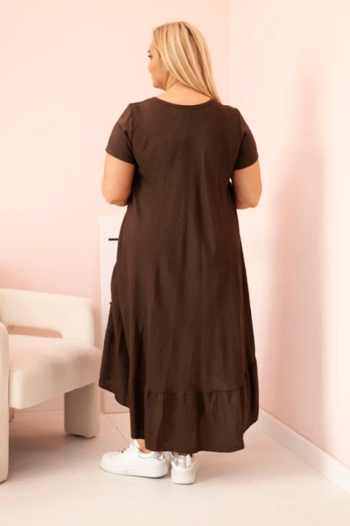 pol_pm_Sukienka-damska-plus-size-z-krotkim-rekawem-i-falbana-z-lekkiej-wiskozy-brazowa-33234_2.webp