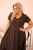 pol_pm_Sukienka-damska-plus-size-z-krotkim-rekawem-i-falbana-z-lekkiej-wiskozy-brazowa-33234_3.webp