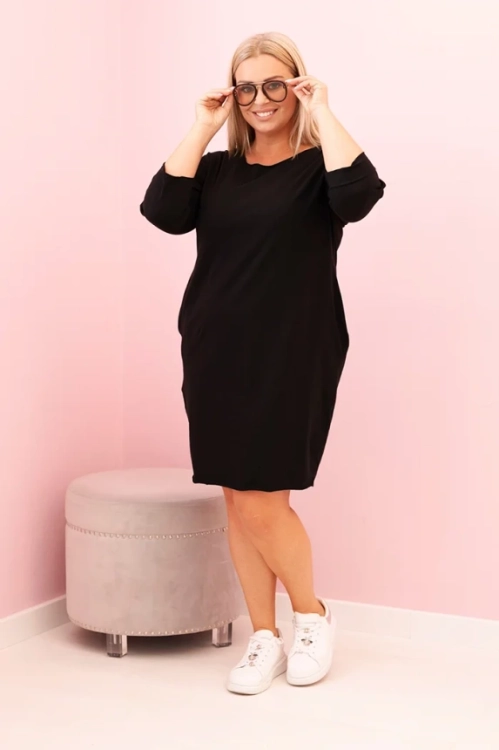 pol_pm_Sukienka-damska-Plus-Size-z-bawelna-o-prostym-kroju-i-rekawem-3-4-czarna-34160_1.webp