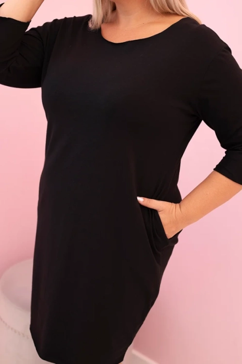 pol_pm_Sukienka-damska-Plus-Size-z-bawelna-o-prostym-kroju-i-rekawem-3-4-czarna-34160_4.webp